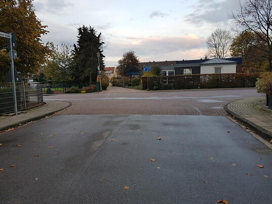 Erläuterungen zum Antrag Rückbau Straßendrempel am Rahmer Kirchweg in Aldekerk